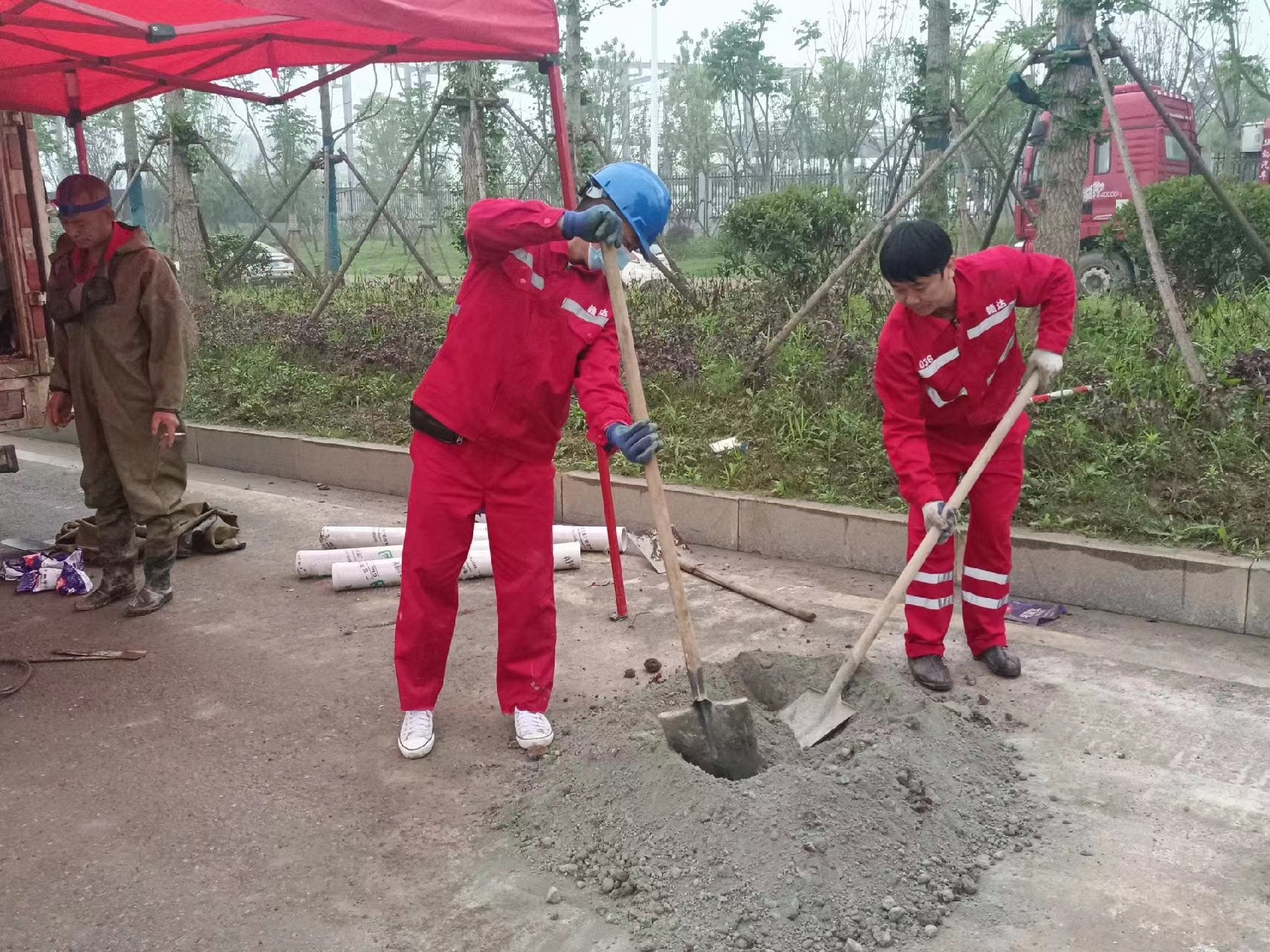 灌云管道疏通哪家好】及时进行市政管道清淤